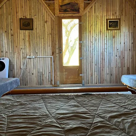 Kamp alanı Eco Glamping With Pool Between Nafplio And *